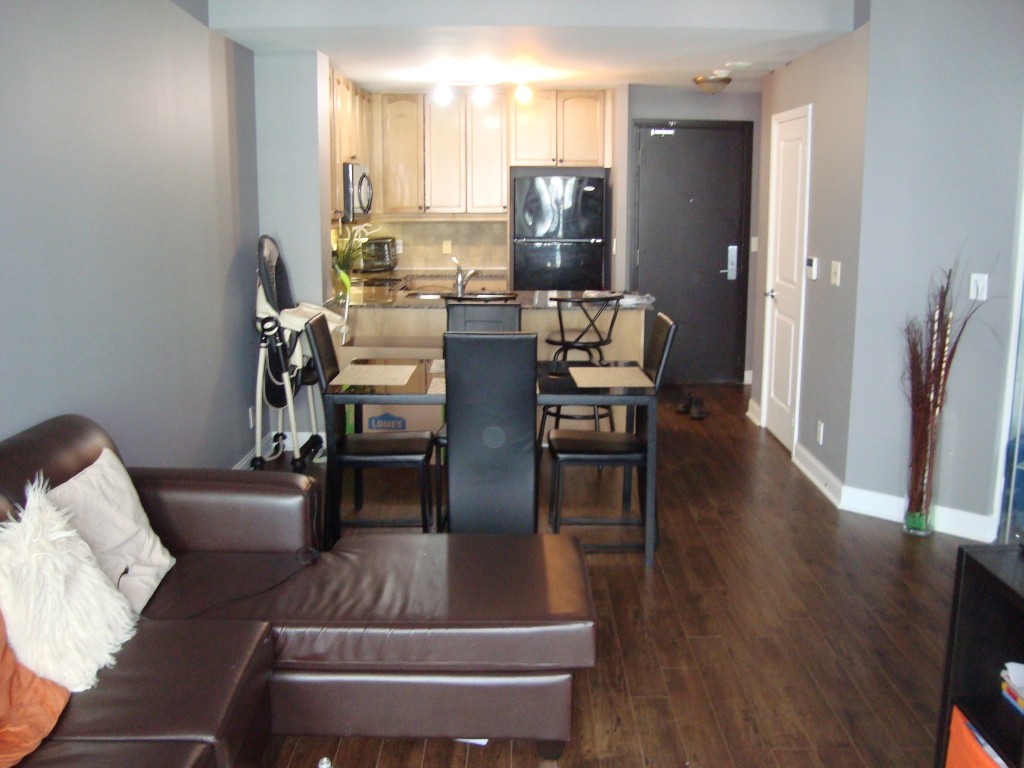 Pet Friendly 2 Bedroom Absolute Condo Available December or Jan 1st